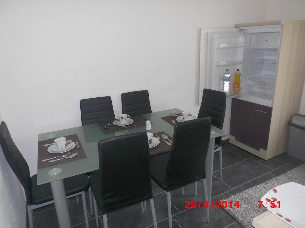 Frankfurt Airport & Fair Apartment Кельстербах Номер фото